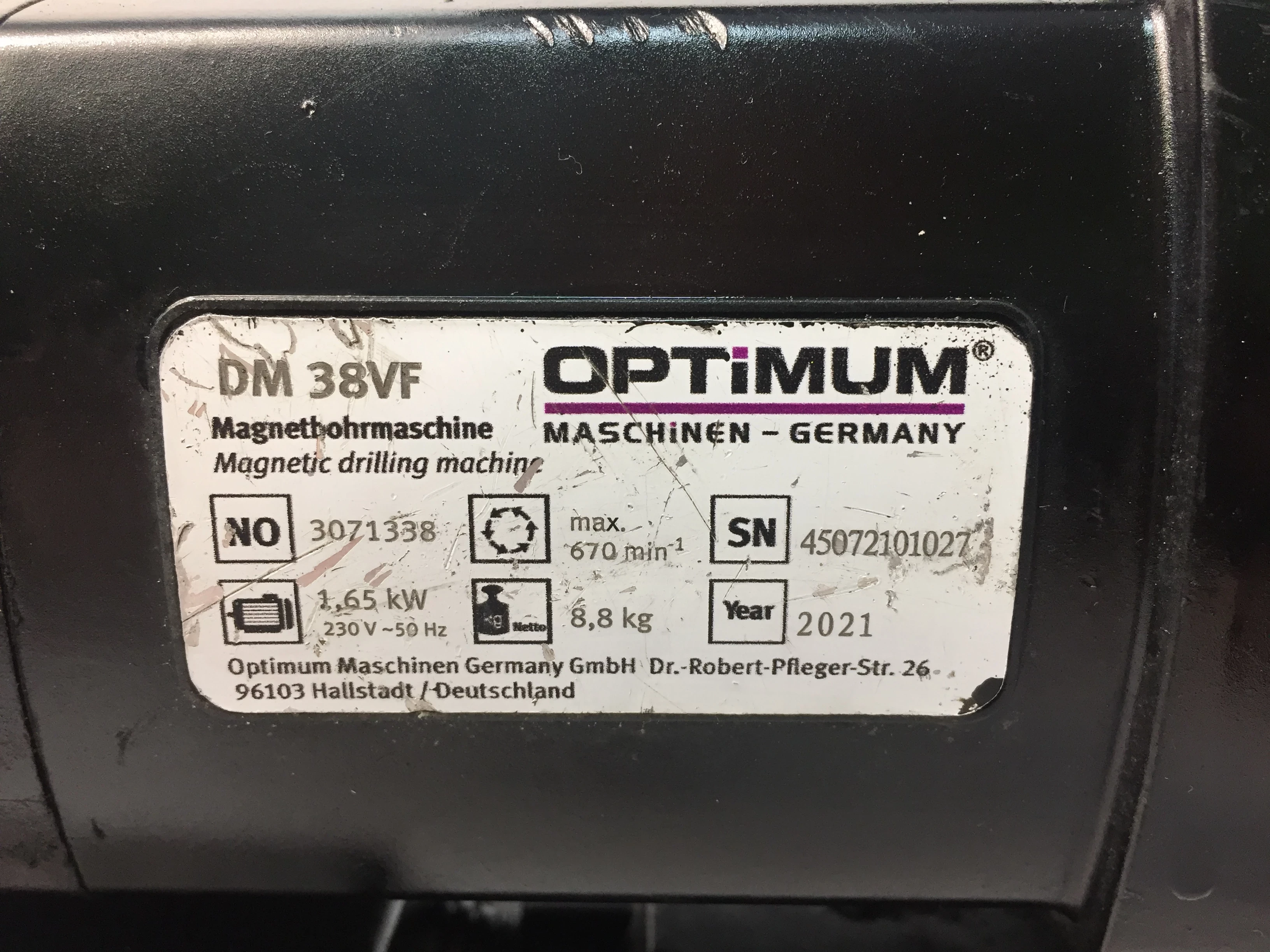 wiertarka-magnetyczna-optimum-dm-38-vf-niska-lekk-marka-optimum