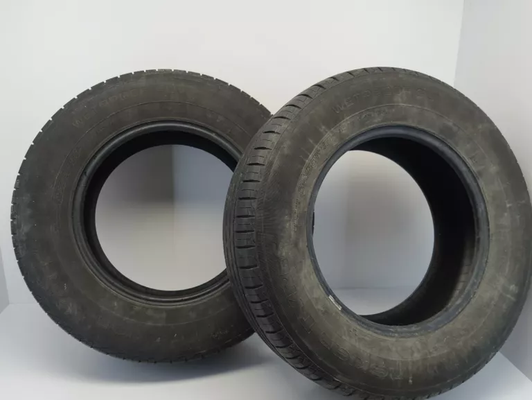 CZTERY OPONY NOKIAN TYRES WETPROOF SUV 225/70 R16