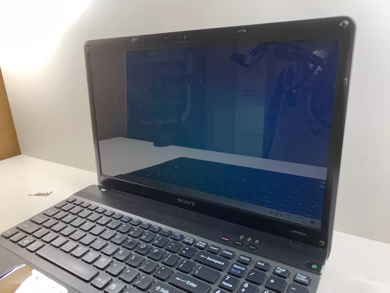LAPTOP SONY VAIO PCG-71211M
