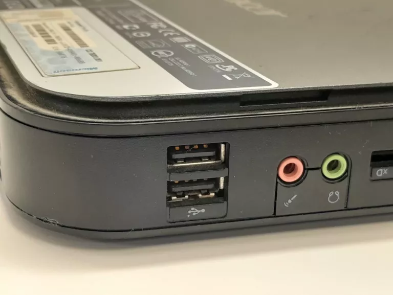 komputer-stacjonarny-acer-veriton-n281g-typ-dysku-twardego-ssd