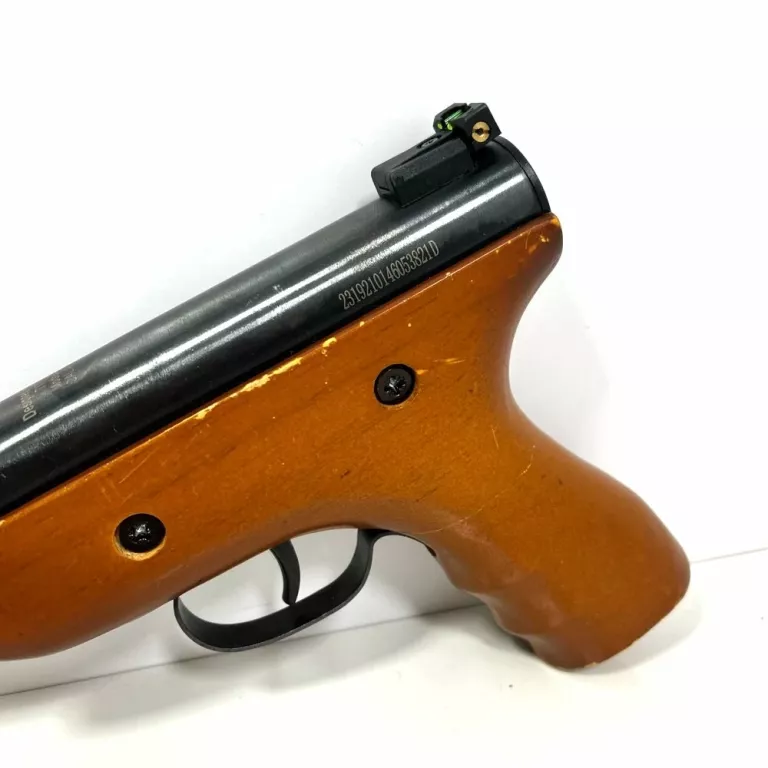 PISTOLET JEDNOSTRZAŁOWY TYTAN S2 DREWNO 4,5 MM
