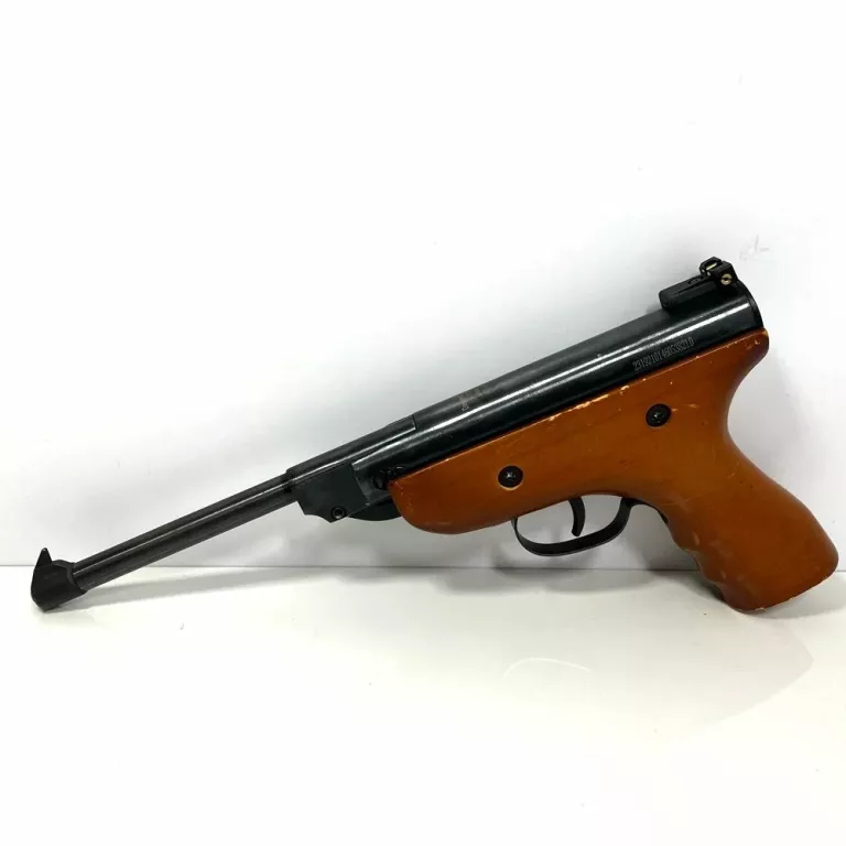 PISTOLET JEDNOSTRZAŁOWY TYTAN S2 DREWNO 4,5 MM