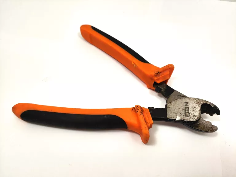 OBCINACZKI DO KABLI NEO TOOLS