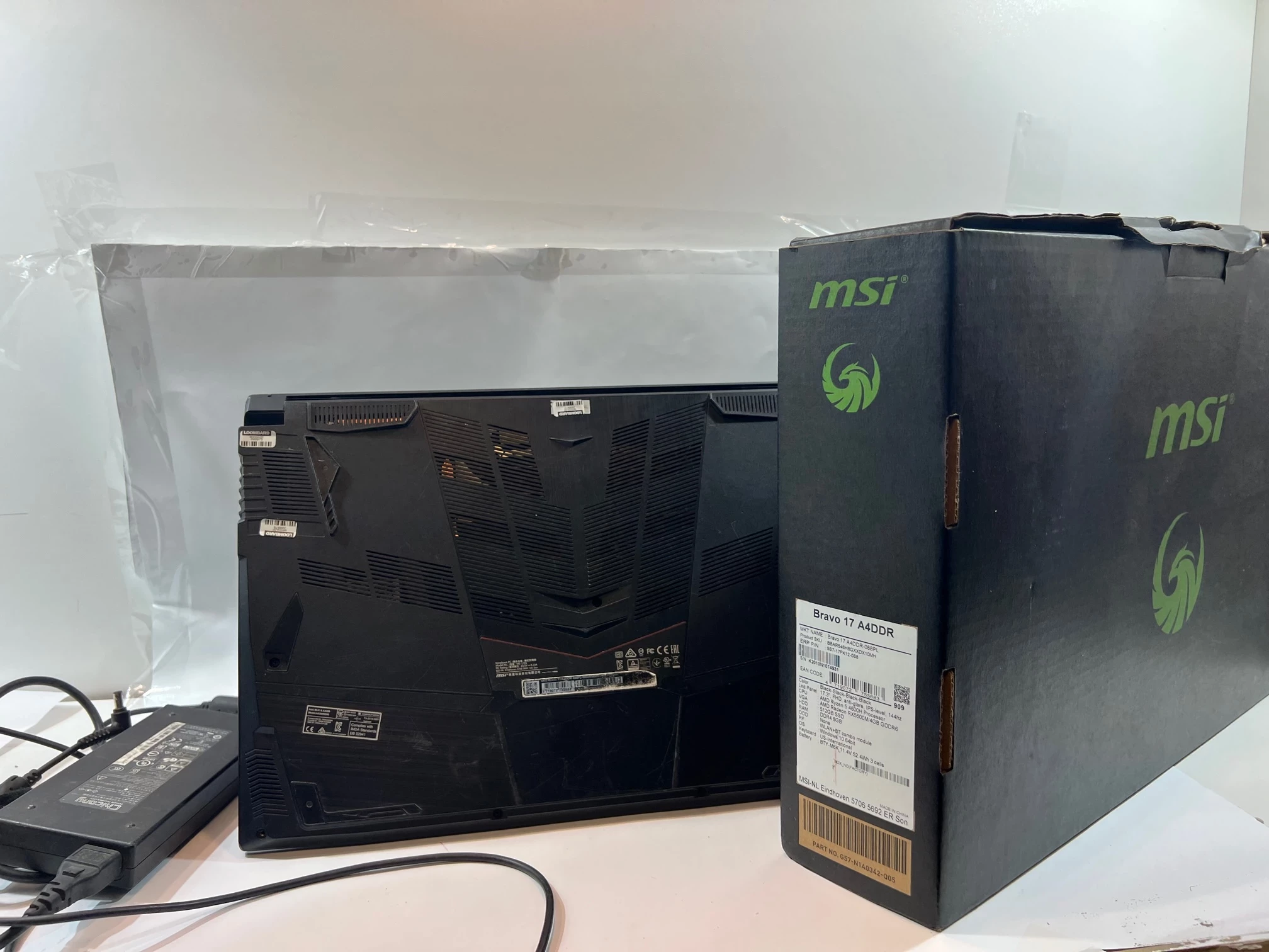 laptop-msi-bravo-17-a4ddr-088pl-512ssd-8gb-stan-uzywany