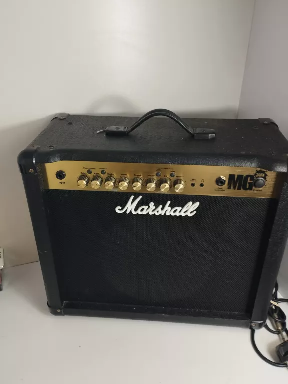 WZMACNIACZ GITAROWY MARSHALL MG30FX
