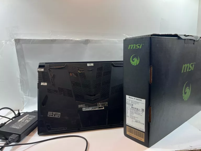 laptop-msi-bravo-17-a4ddr-088pl-512ssd-8gb-stan-uzywany