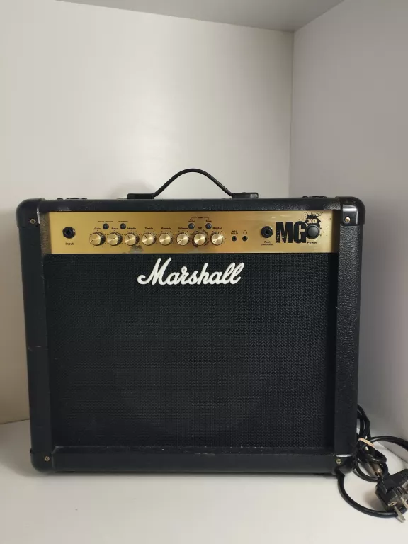 WZMACNIACZ GITAROWY MARSHALL MG30FX