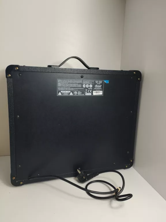 WZMACNIACZ GITAROWY MARSHALL MG30FX