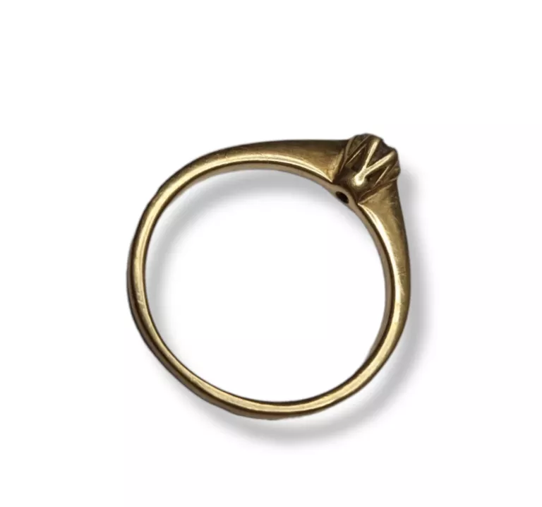 zloty-pierscionek-222g-brylant-kolor-dominujacy-205826-225106