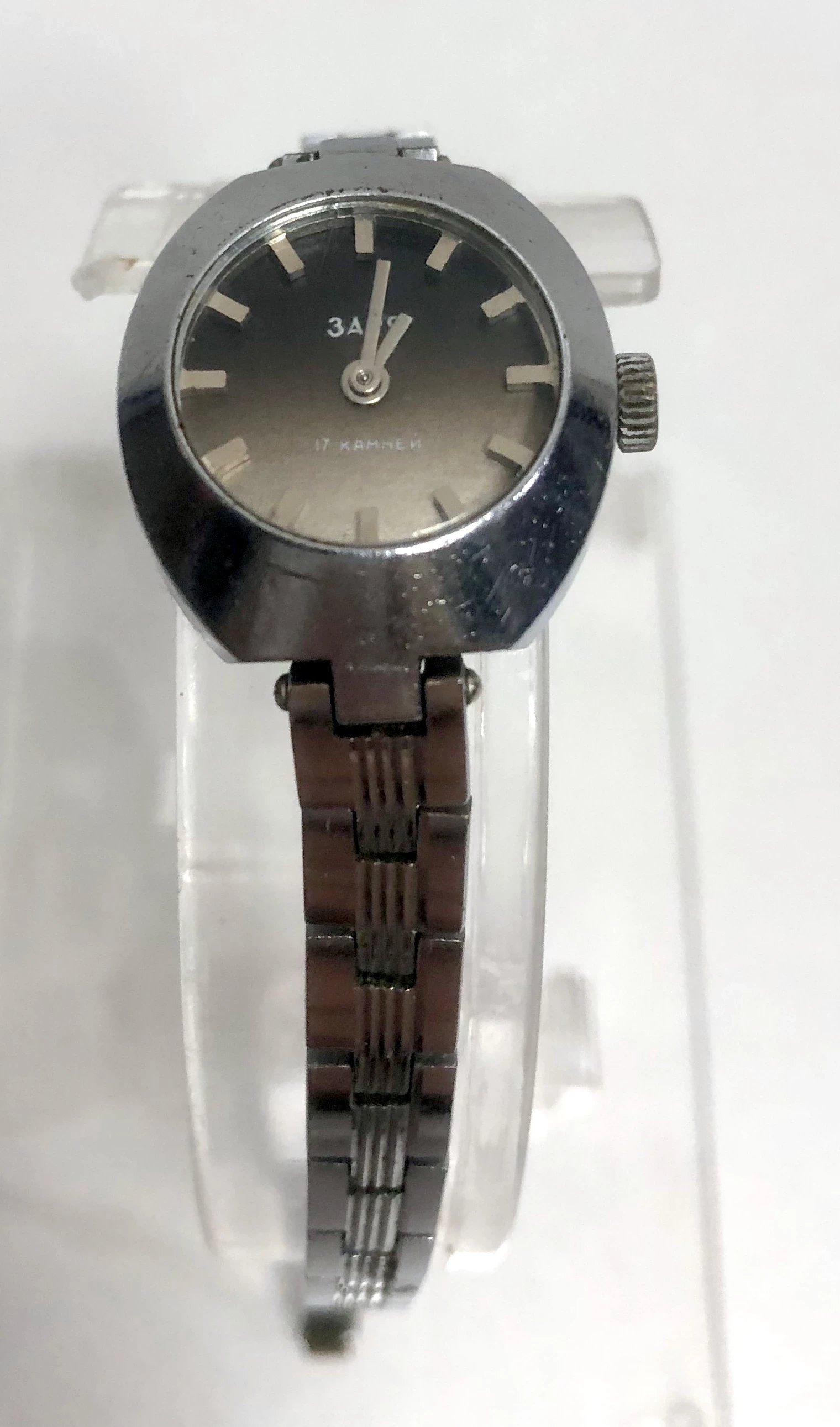 zegarek-damski-rosyjski-nakrecany-3apr-17-kamieni-funkcje-brak
