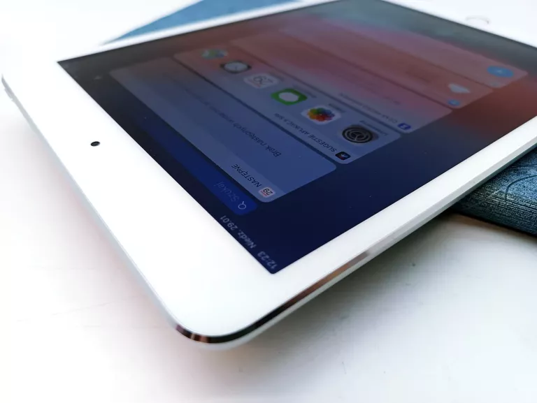 apple-ipad-mini-3-128gb-ladowarka-transmisja-danych-brak