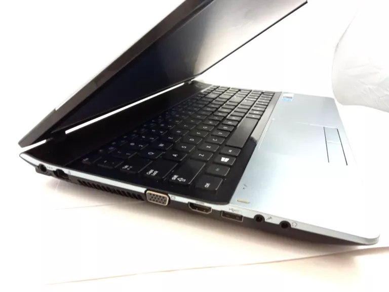 LAPTOP SAMSUNG 300E INTEL PENTIUM CPU B970