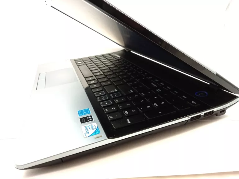 LAPTOP SAMSUNG 300E INTEL PENTIUM CPU B970