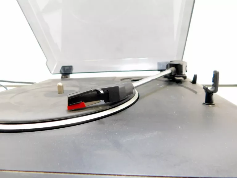 GRAMOFON SONY PS-J20 P.WZMACNIACZ SPRAWNY Z IGŁĄ
