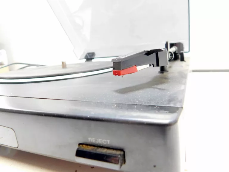 GRAMOFON SONY PS-J20 P.WZMACNIACZ SPRAWNY Z IGŁĄ