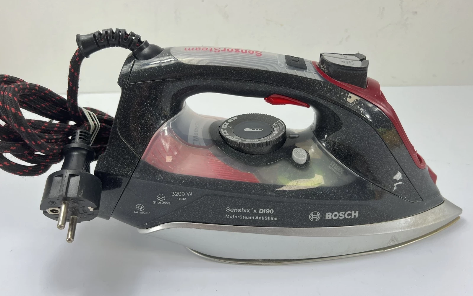 zelazko-bosch-tdi-903231a-kolor-dominujacy-czarny