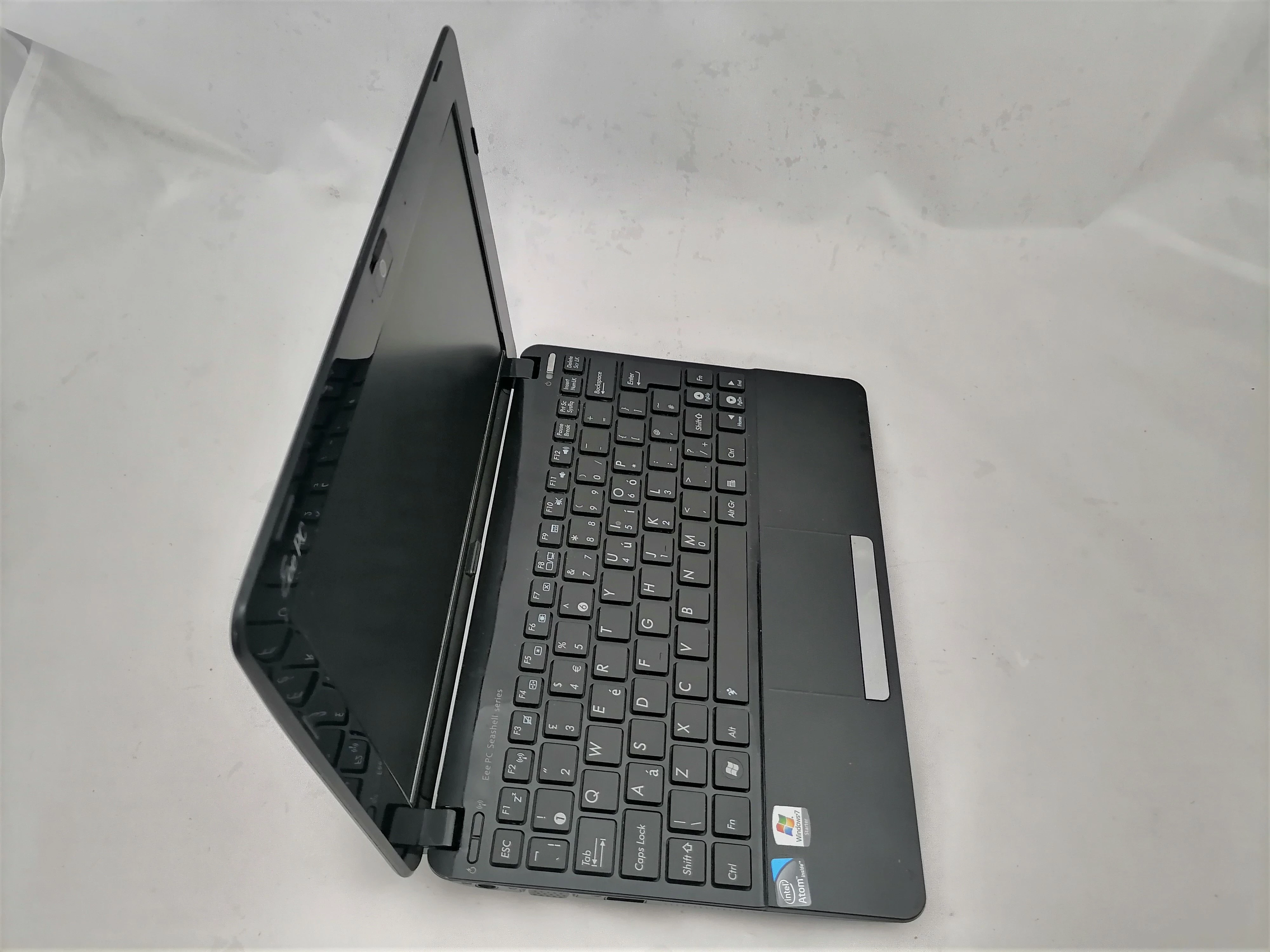 laptop-asus-minibook-110-10-zasilacz-przekatna-ekranu-10