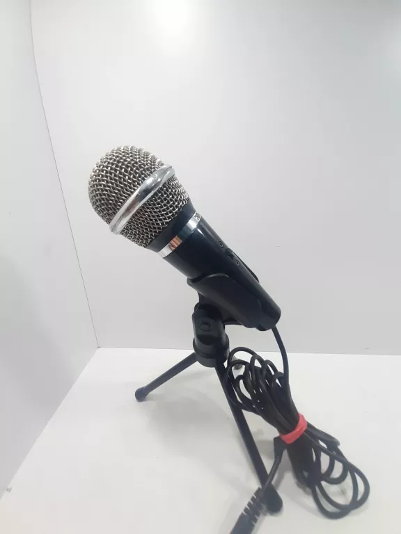 mikrofon-studyjny-trust-wojska-polskiego-112-swiecie