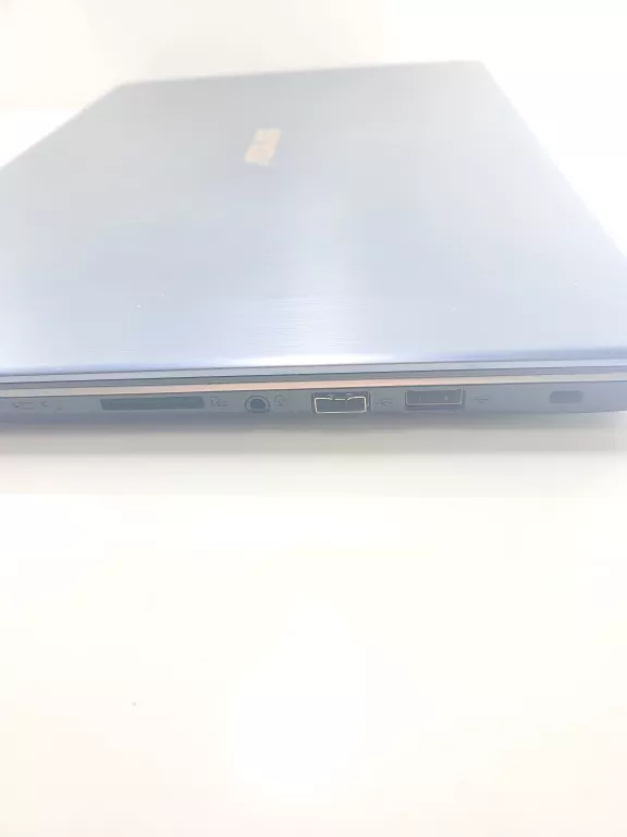LAPTOP ASUS R504Z AMD RYZEN 5/4GB/WINDOWS10