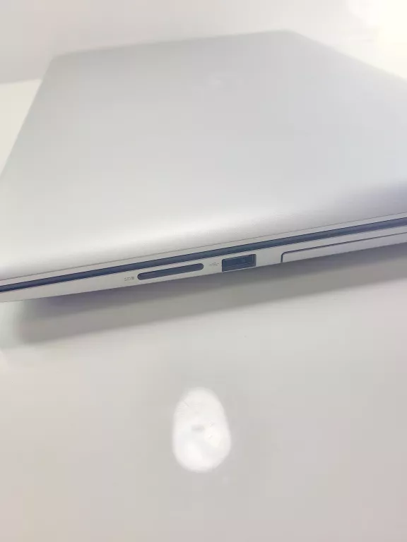 laptop-dell-p35e-ram16gb120gbi7win10-liczba-rdzeni-procesora-nie-dotyczy