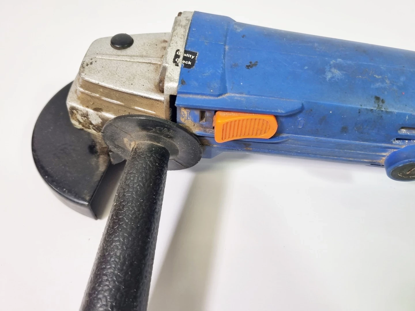 szlifierka-katowa-heston-500w-rodzaj-zasilania-sieciowa