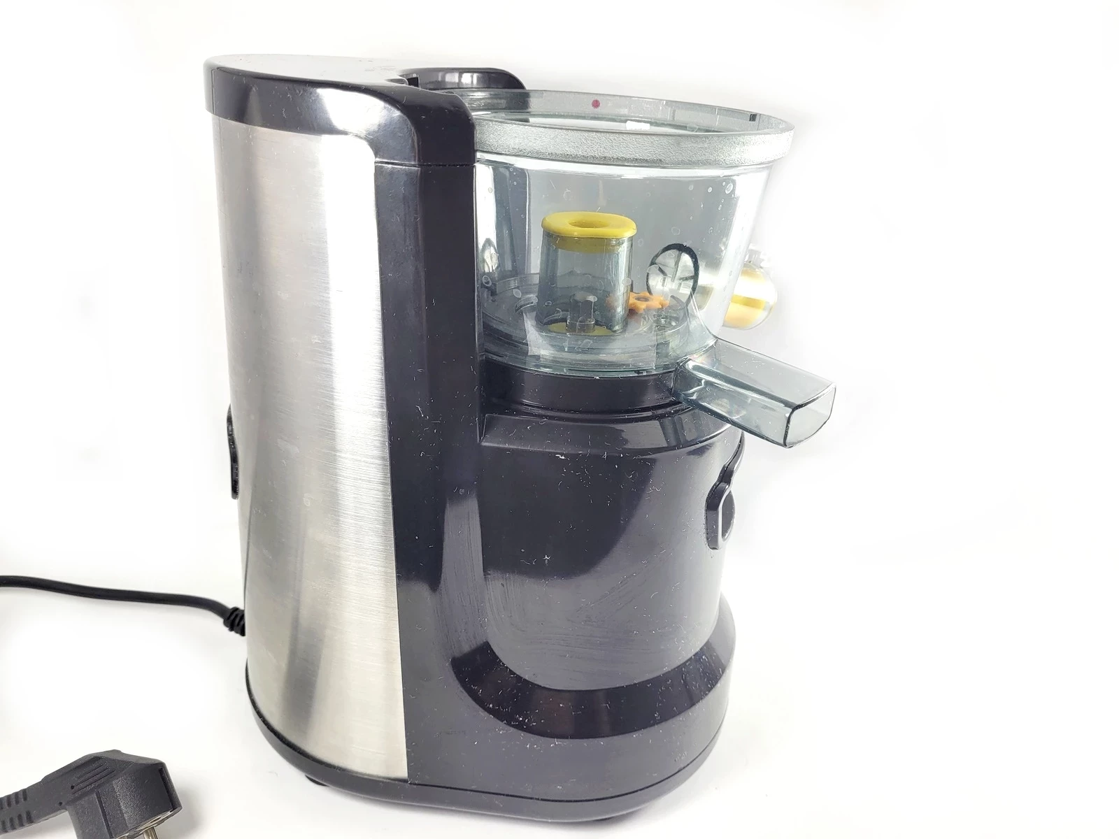 wyciskarka-wolnoobrotowa-pionowa-salute-g8ba-150-kolor-dominujacy-srebrnyszary