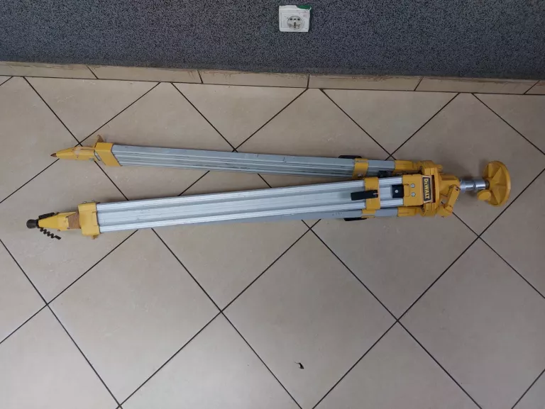 TRÓJNÓG TELESKOPOWY DEWALT DE0735