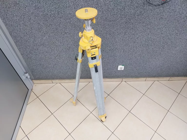 TRÓJNÓG TELESKOPOWY DEWALT DE0735