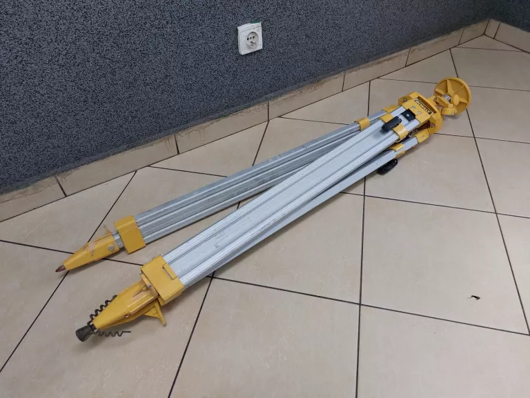 TRÓJNÓG TELESKOPOWY DEWALT DE0735