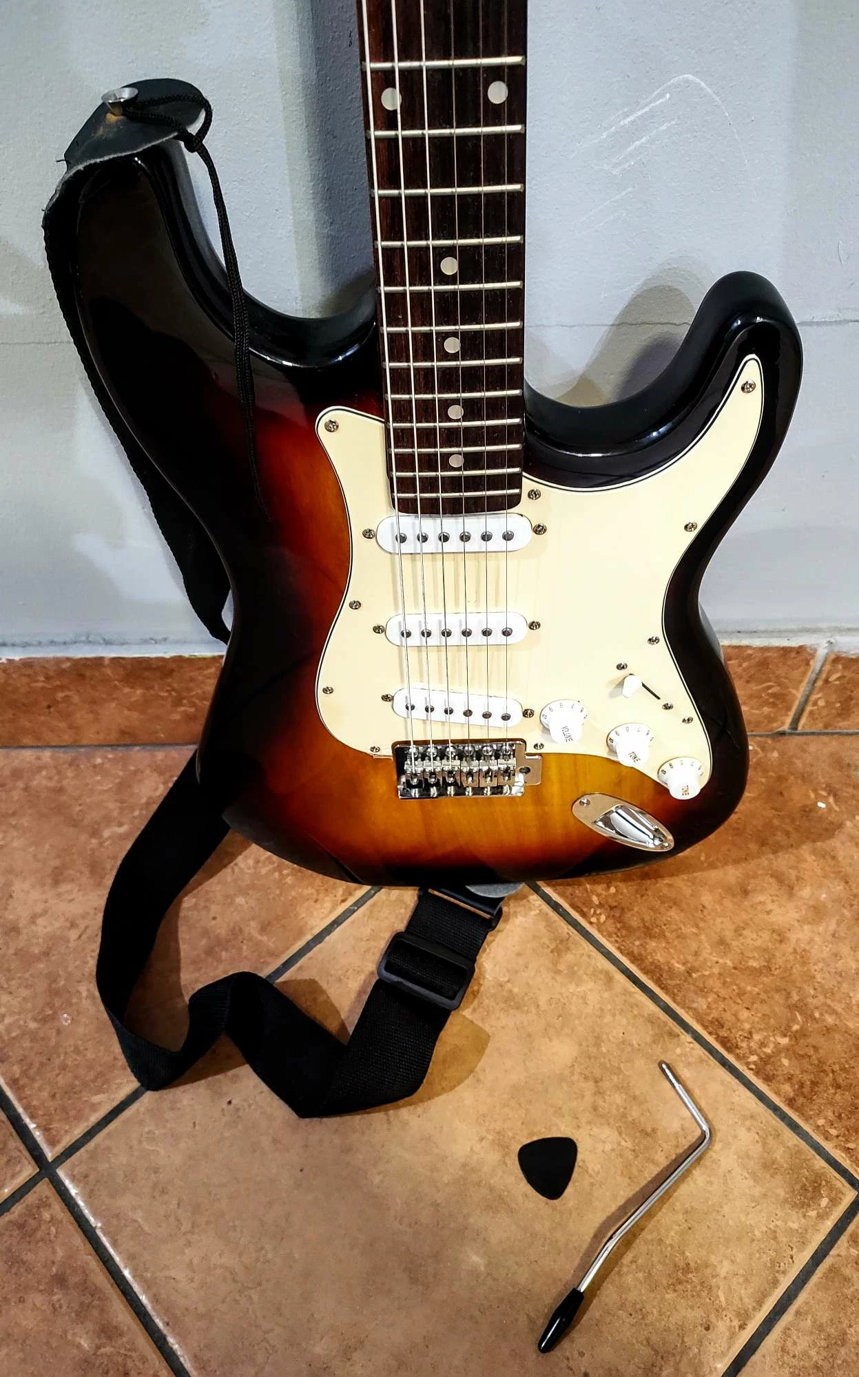 gitara-elektryczna-wilson-ladny-stan-zadbana-kod-producenta-wilson