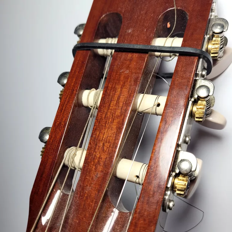 GITARA KLASYCZNA VALTIERRA VC-15-4/4