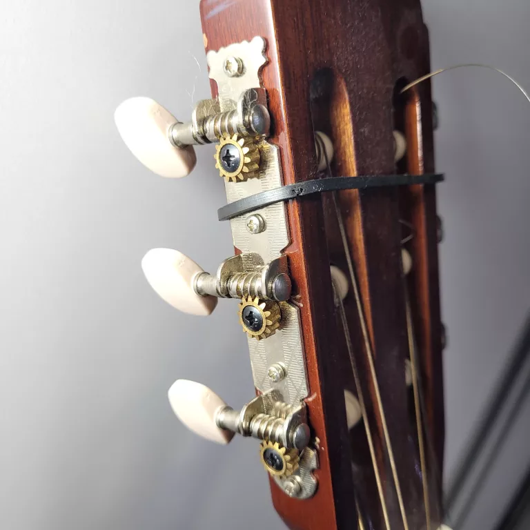 GITARA KLASYCZNA VALTIERRA VC-15-4/4