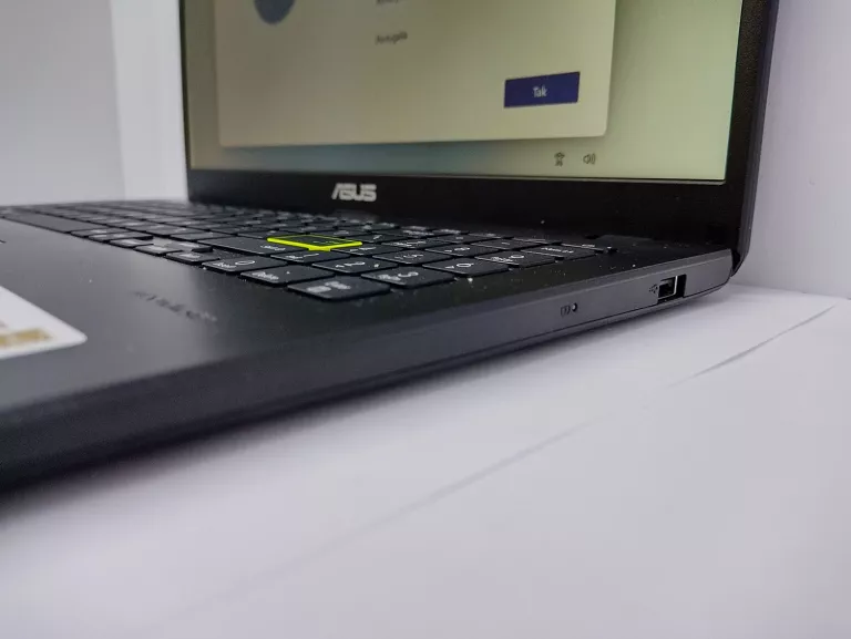 LAPTOP ASUS E510