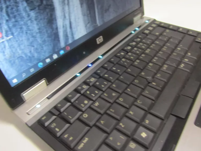 laptop-hp-elitebook-6930-rozdzielczosc-px-inna