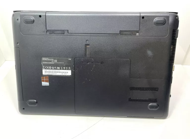 LAPTOP SAMSUNG NP270