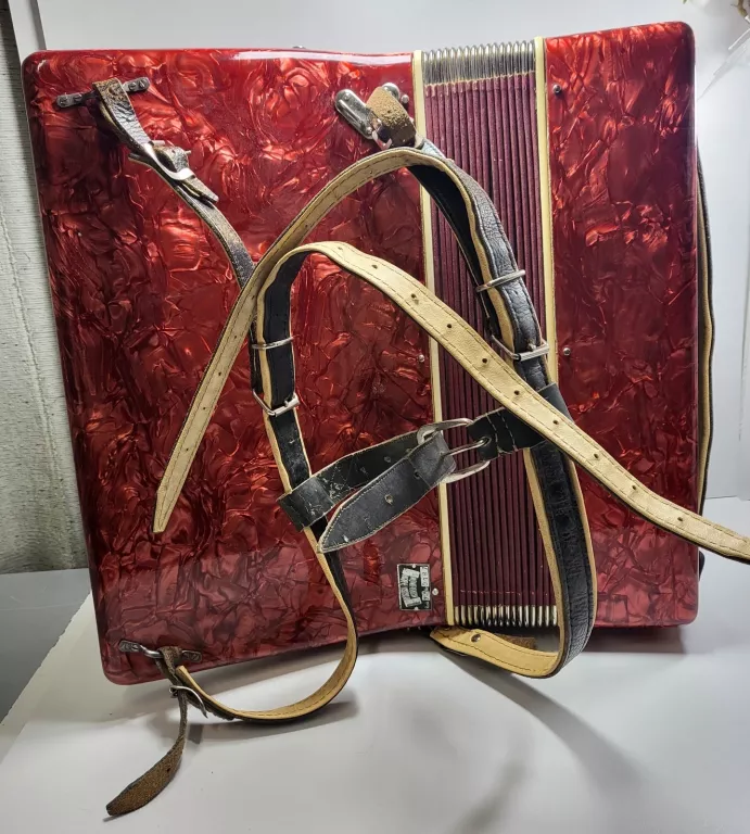 akordeon-victoria-2-stan-uszkodzony