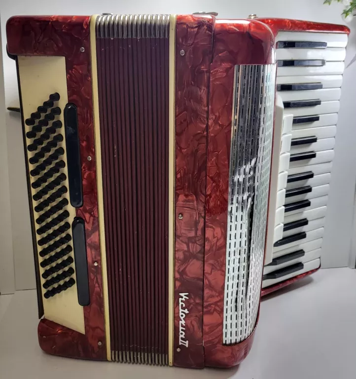 akordeon-victoria-2-marka-victoria
