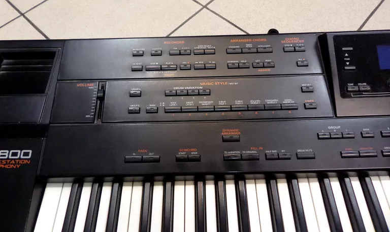 keyboard-roland-g-800-futeral-stan-uzywany