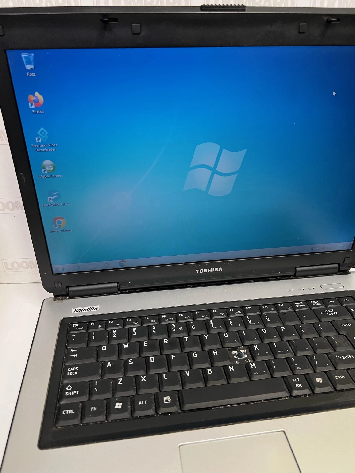 laptop-toshiba-l40-14g-zasilacz-tanio-przekatna-ekranu-156
