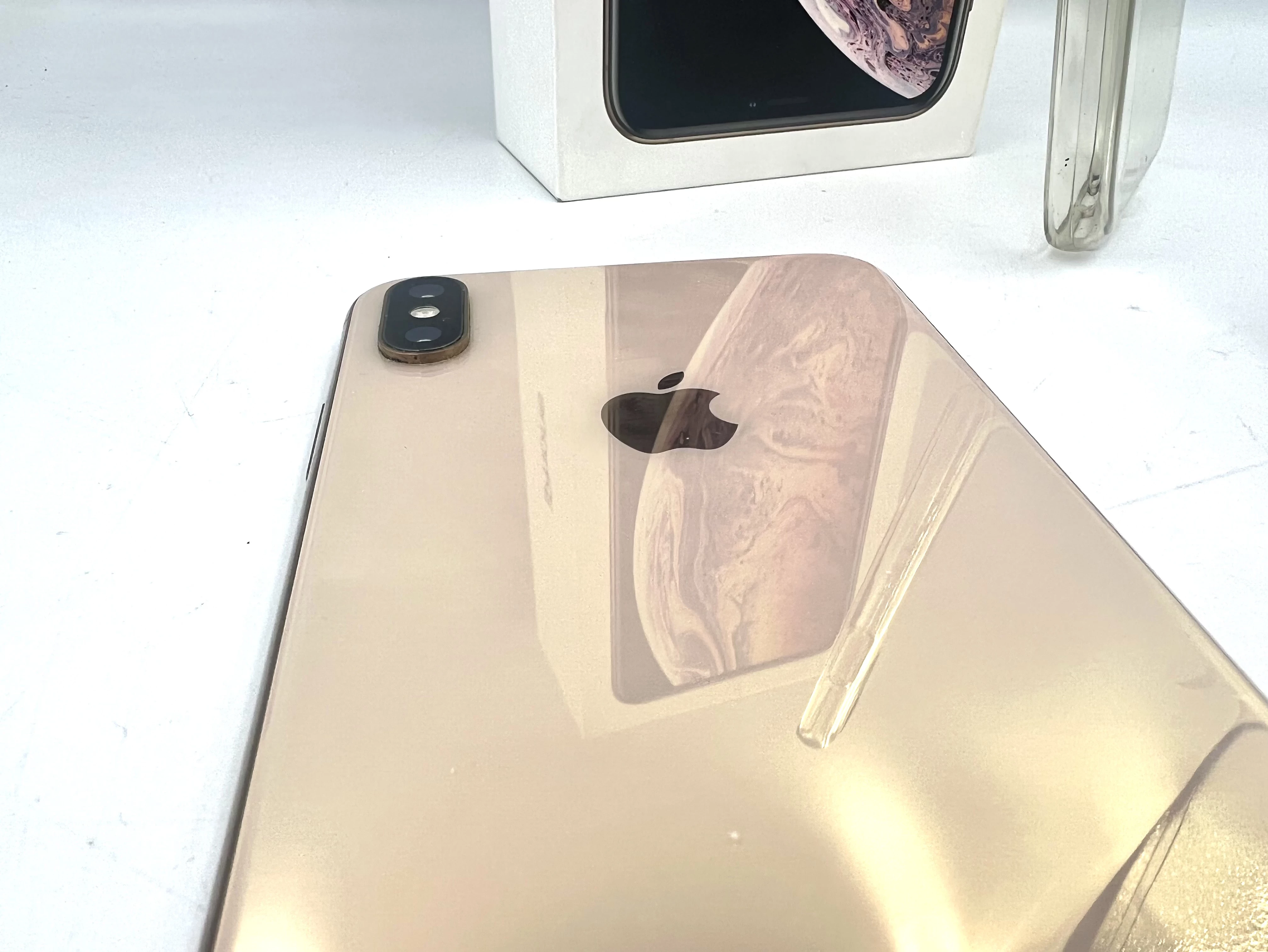 smartfon-apple-iphone-xs-max-64gb-zloty-super-sta-pojemnosc-akumulatora-3400
