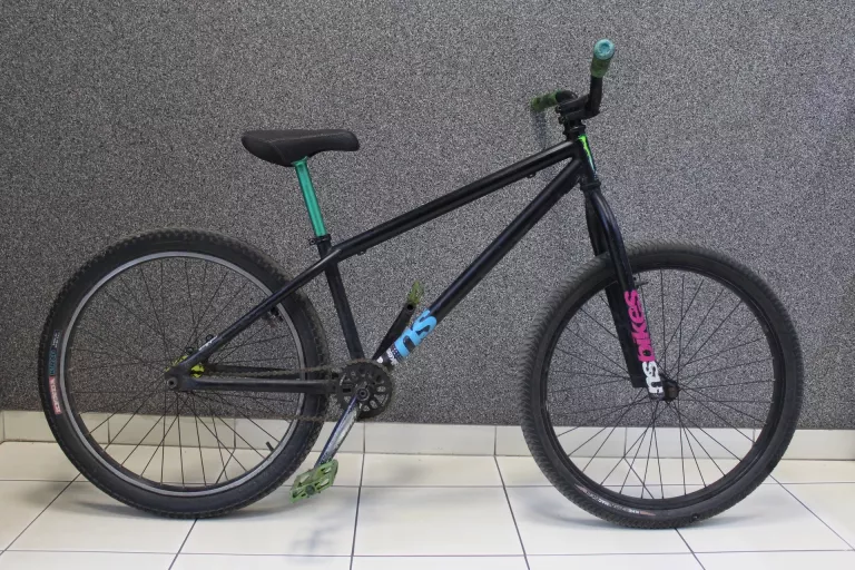rower-dirtstreet-ns-bikes-holy-2-13-24-cale-kolor-czarny