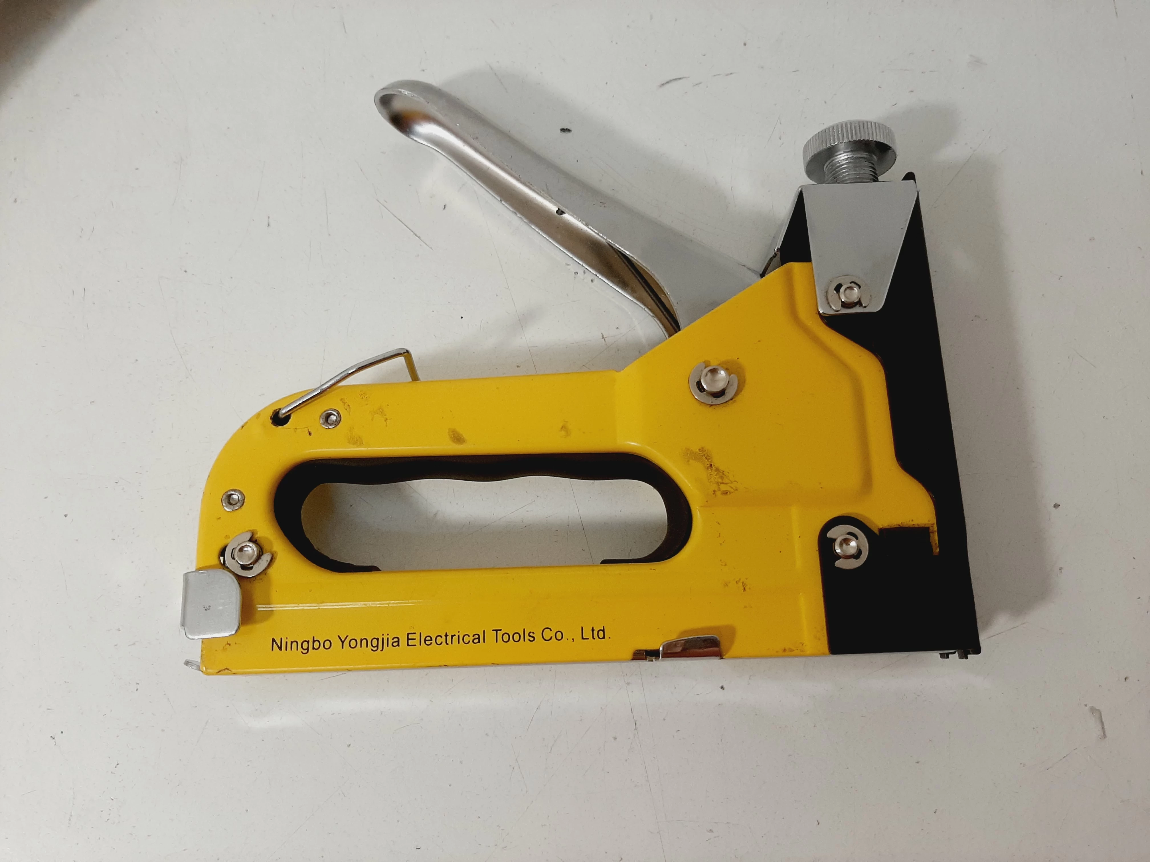 zszywacz-tapicerski-comparator-z-rozszywaczem-maksymalna-dlugosc-zszywek-14