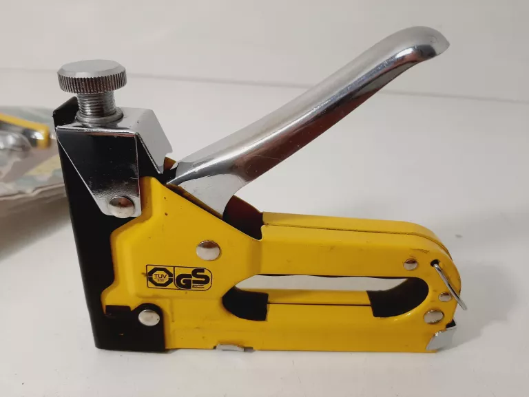 zszywacz-tapicerski-comparator-z-rozszywaczem-stan-uzywany