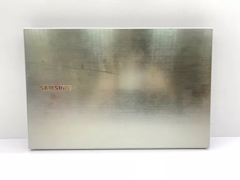 LAPTOP SAMSUNG 300V 750GB/6GB