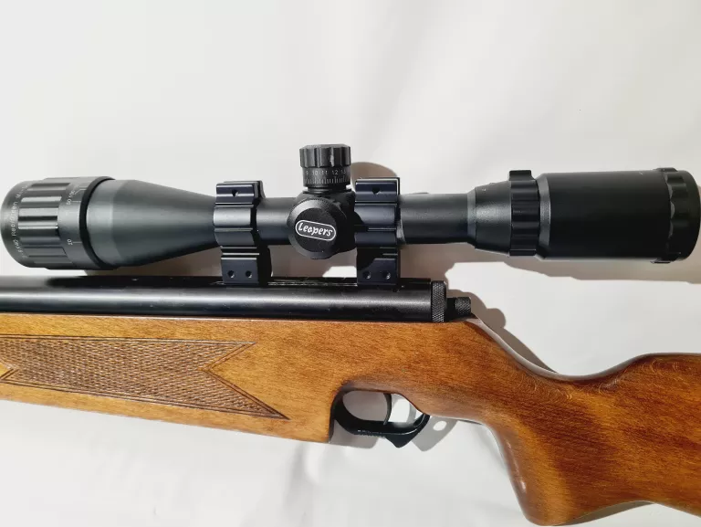 wiatrowka-slavia-631-tlumik-luneta-leapers-3-9x40-rodzaj-wiatrowki-sprezynowe