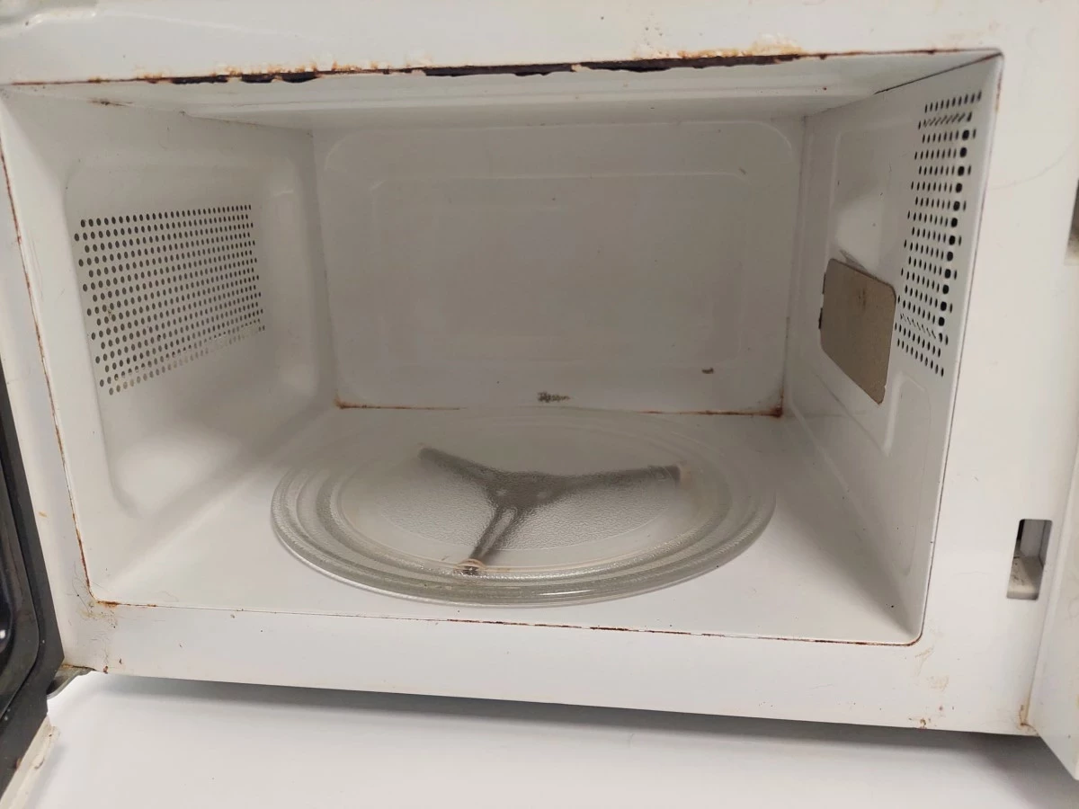 kuchenka-mikrofalowa-bluesky-bmo20z-16-pojemnosc-20