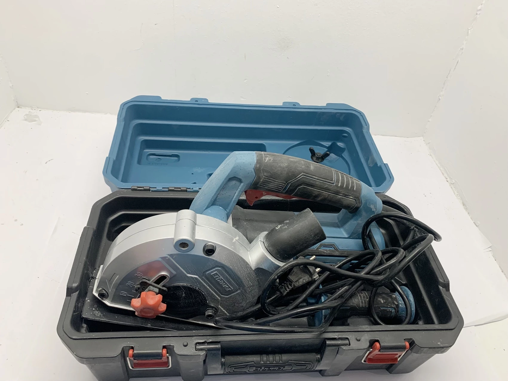 bruzdownica-erbauer-ewc1500-1500-w-krupowki-75-zakopane