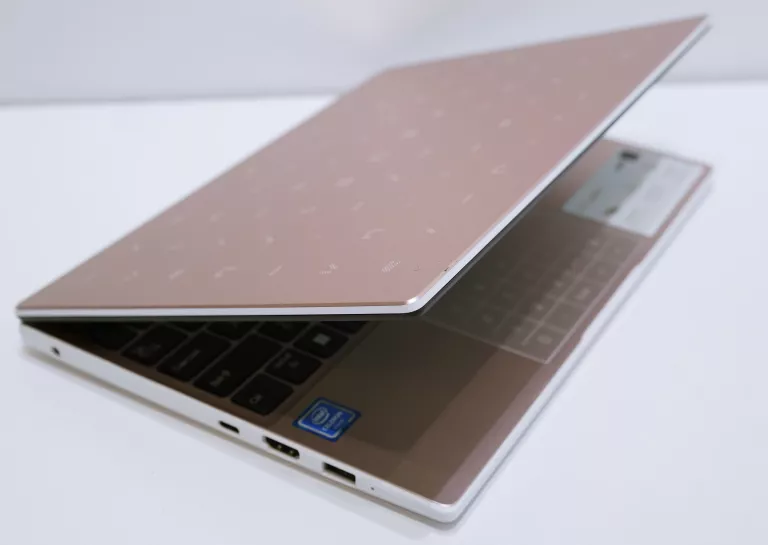 LAPTOP ASUS E210M N4020/4GB 12 CALI