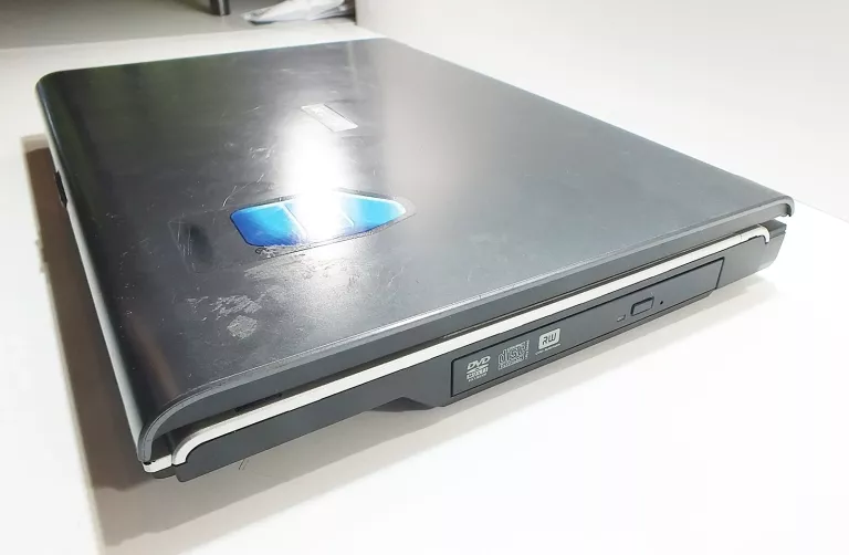 LAPTOP TOSHIBA EQUIUN INTEL 1.60/1GB/60GB.XP NIE ŁĄCZY KABEL