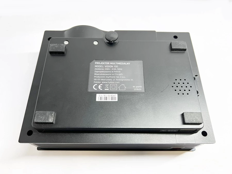 projektor-hykker-vision-130-zestaw-rozdzielczosc-podstawowa-px-854-x-480